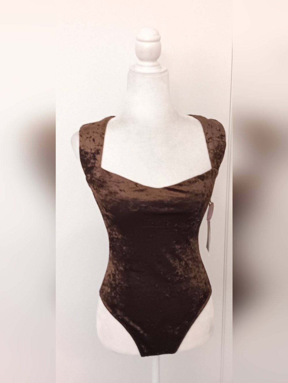 Women’s Velvet Square-Neck Bodysuit in Dark Brown